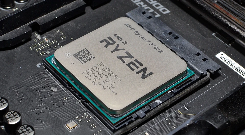 AMD Ryzen 7 3700X